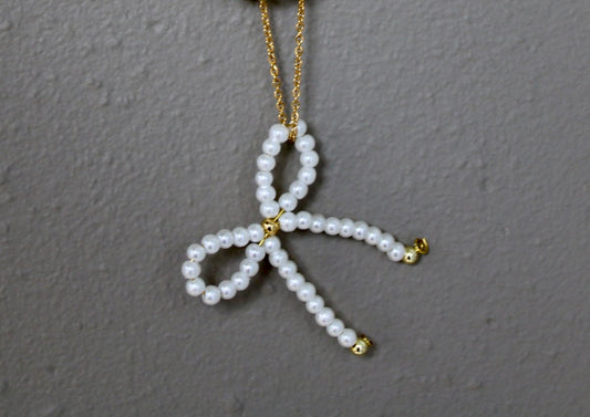 Bow Pearl Necklace