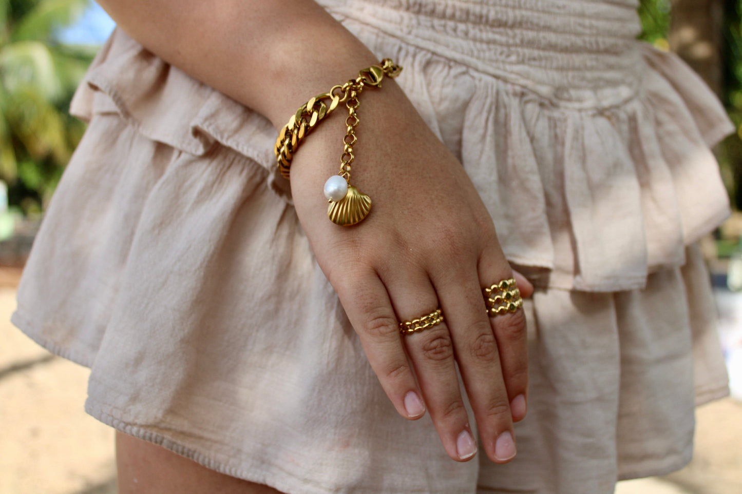 Clam Gold Bracelet